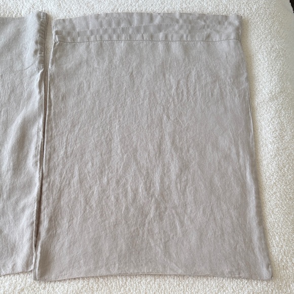 The Citizenry Set of 2 Stonewashed Linen Pillowcases in Sand Color EUC No Flaws! - Picture 7 of 7